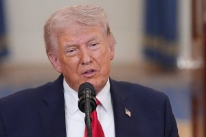 特朗普称将禁止CNN、MS NOW、Politico进入白宫